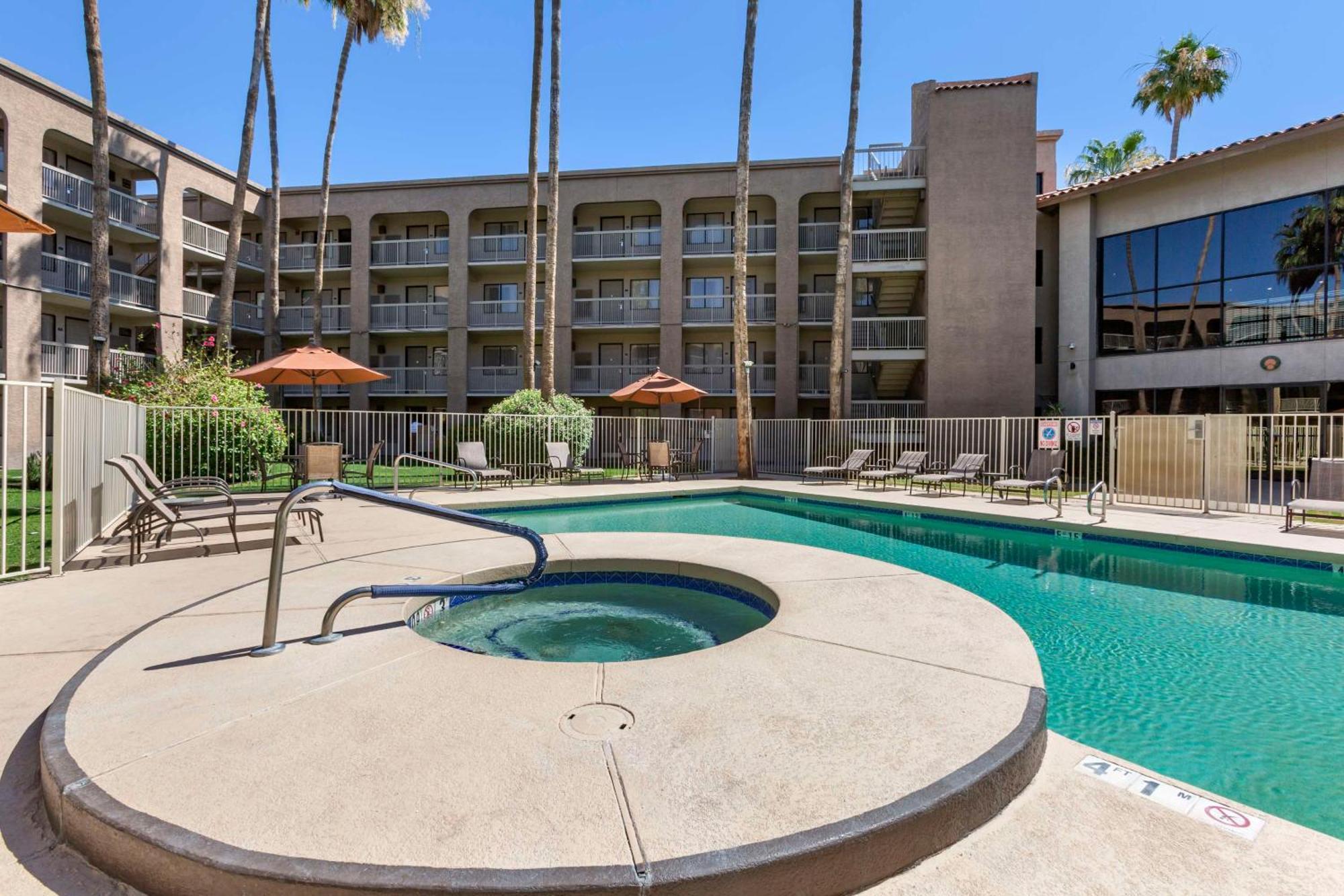 Best Western Plus Scottsdale Thunderbird Suites Luaran gambar