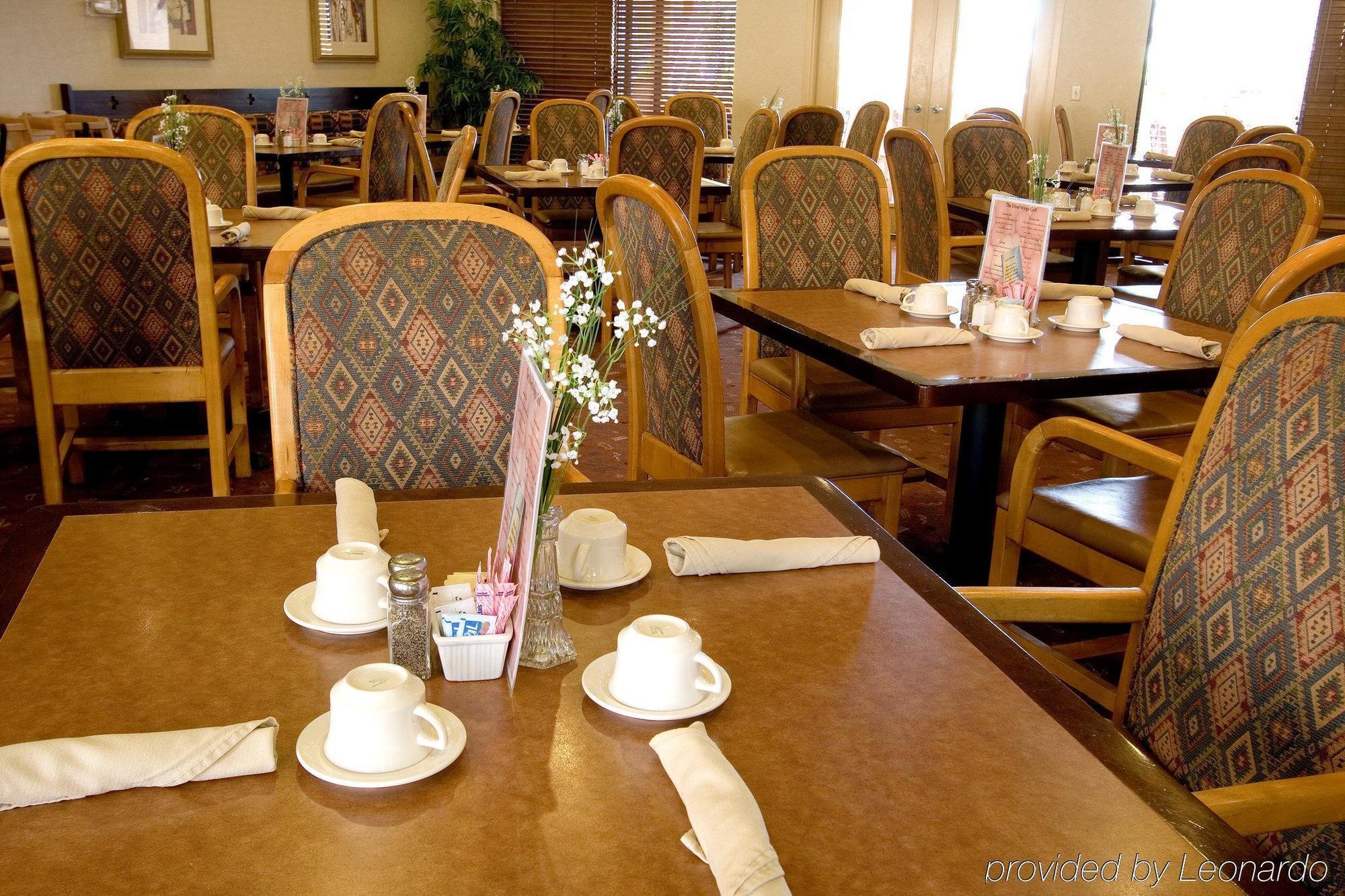 Best Western Plus Scottsdale Thunderbird Suites Restoran gambar