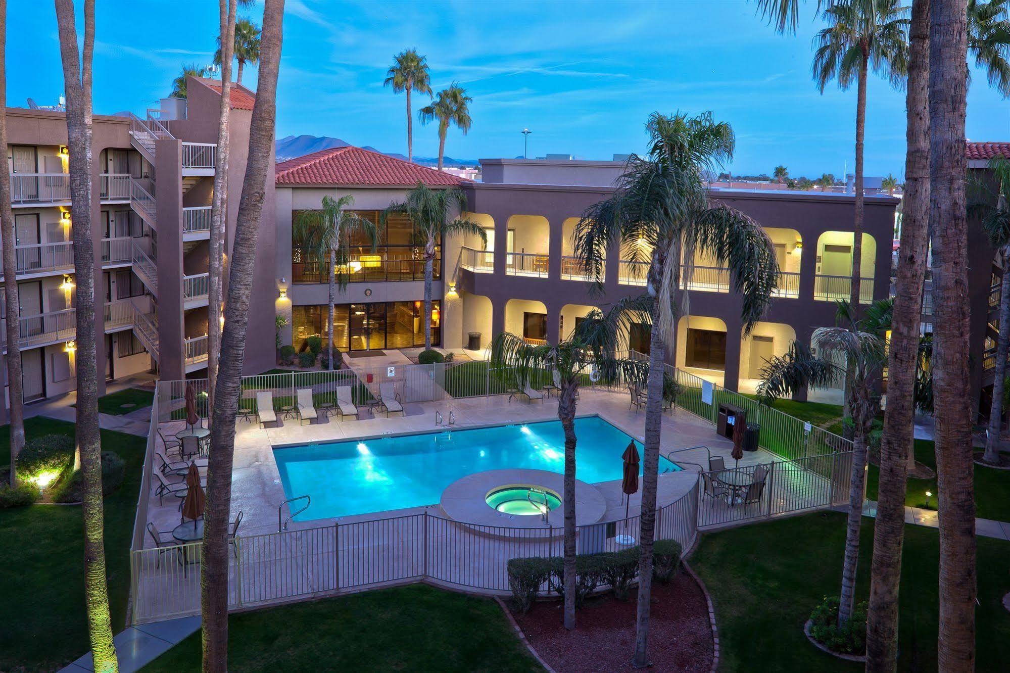 Best Western Plus Scottsdale Thunderbird Suites Luaran gambar